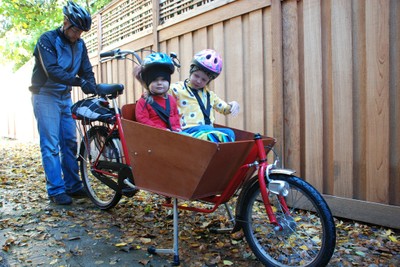 JoeBike cargo box bike_Flickr_Cordova Duvet