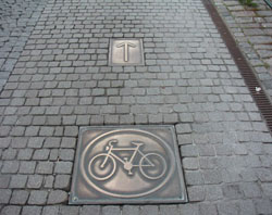 bronze bike lane marker Copenhagen 250w