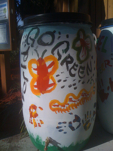 Go Green rain barrel