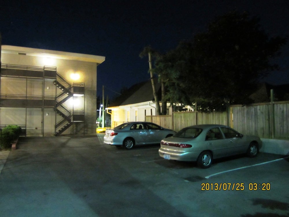 Harbor Town Apartments. Photo by Mieko Van Kirk.