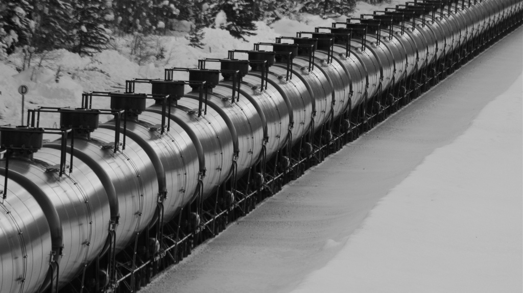 Westbound oil train, Essex, MT. Photo by Roy Luck.