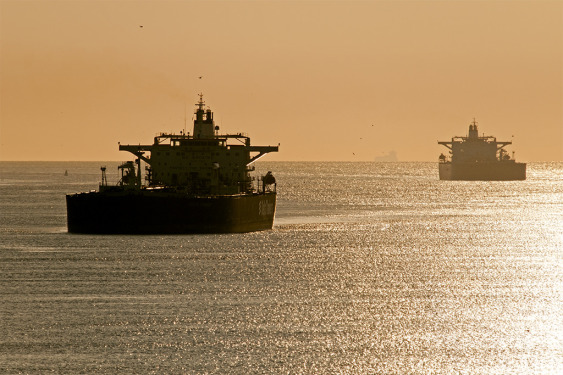 Oil Tankers Inbound by Pieter Van Marion (CC)