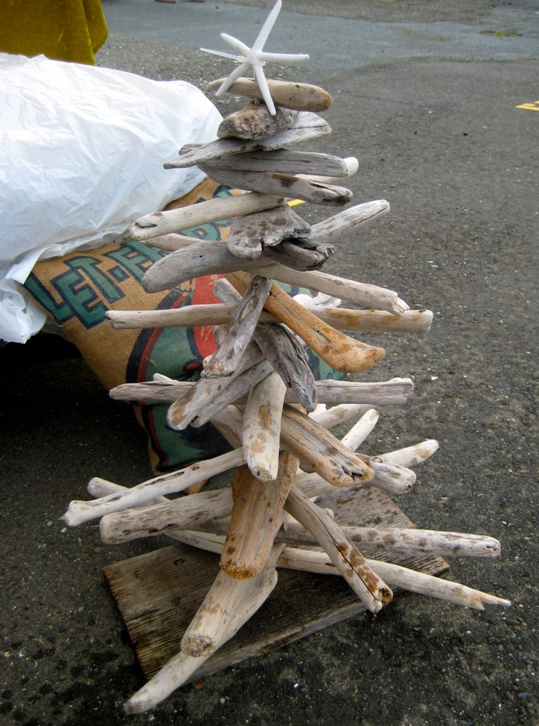 Driftwood Christmas tree, by Lara Snydal-Mijatovich, cc.