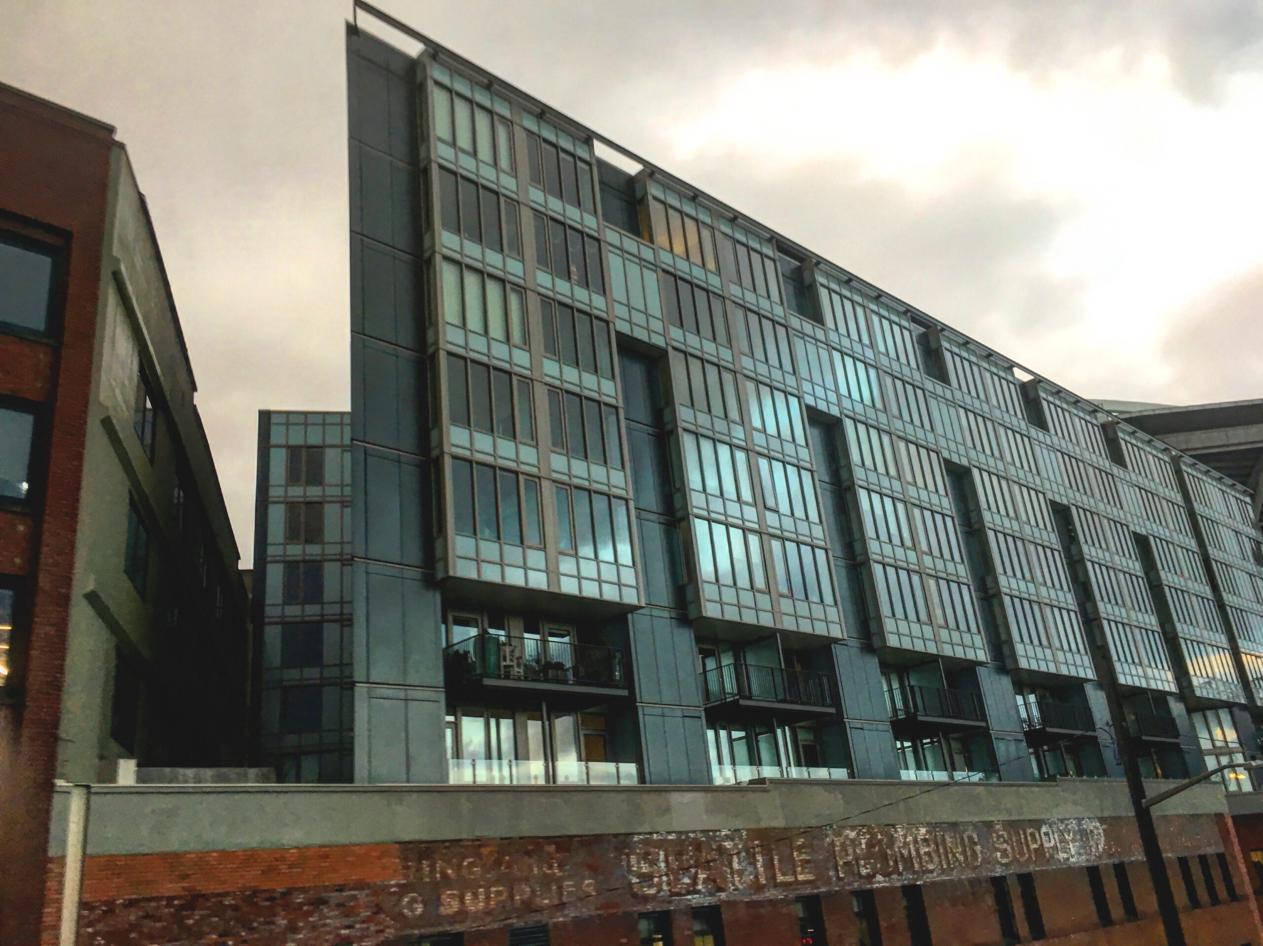 Completed in 2018, the Gridiron condos in Seattle's Pioneer Square neighborhood. Photo by Nicholas Bertolet, used with permission.