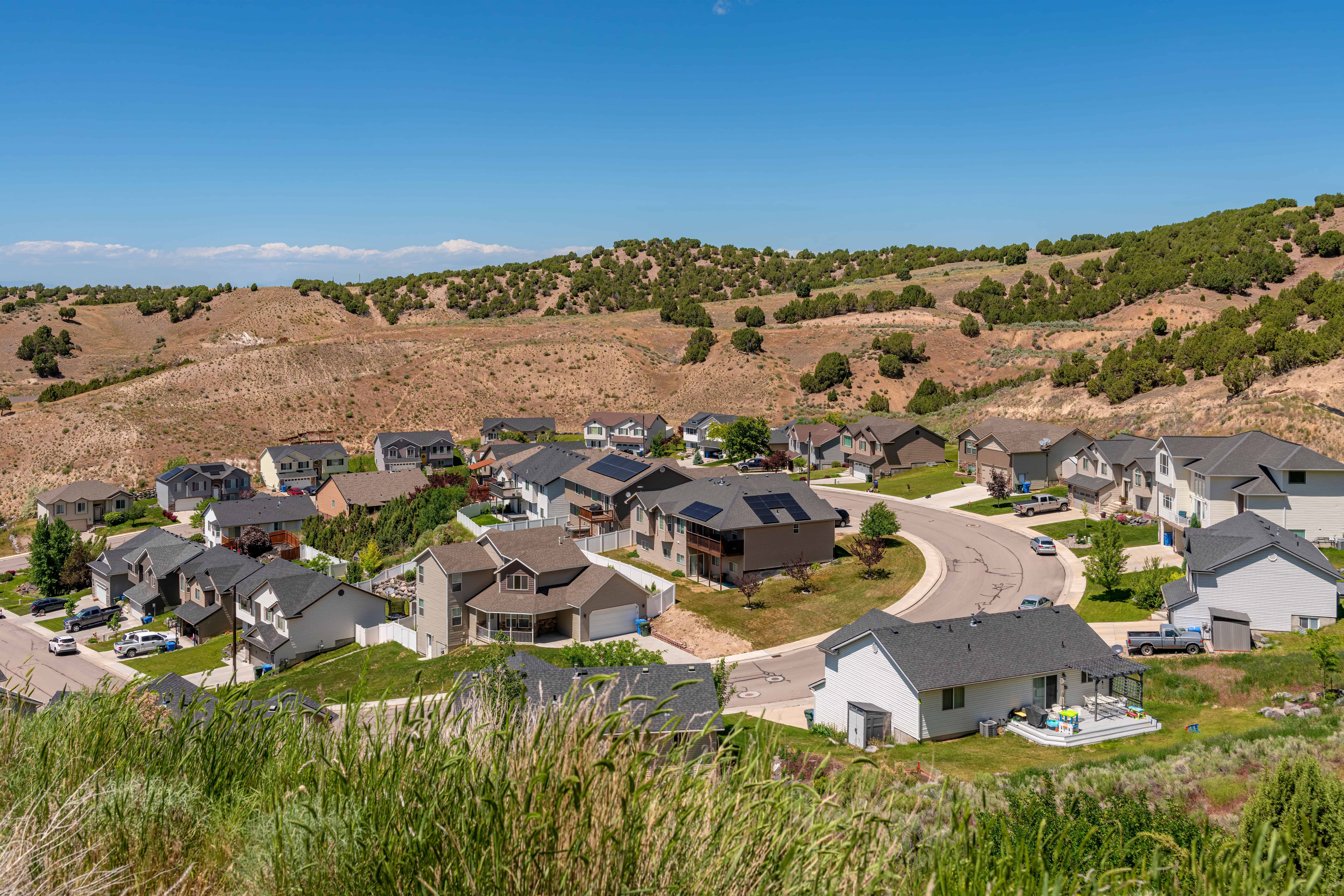 New houses in Pocatello, Bannock County, Idaho. The growing city experienced wildfire evacuations as recently as June 2025, during the West Clark Fire, and Bannock County is classified as very high wildfire hazard. Photo by Rigucci.