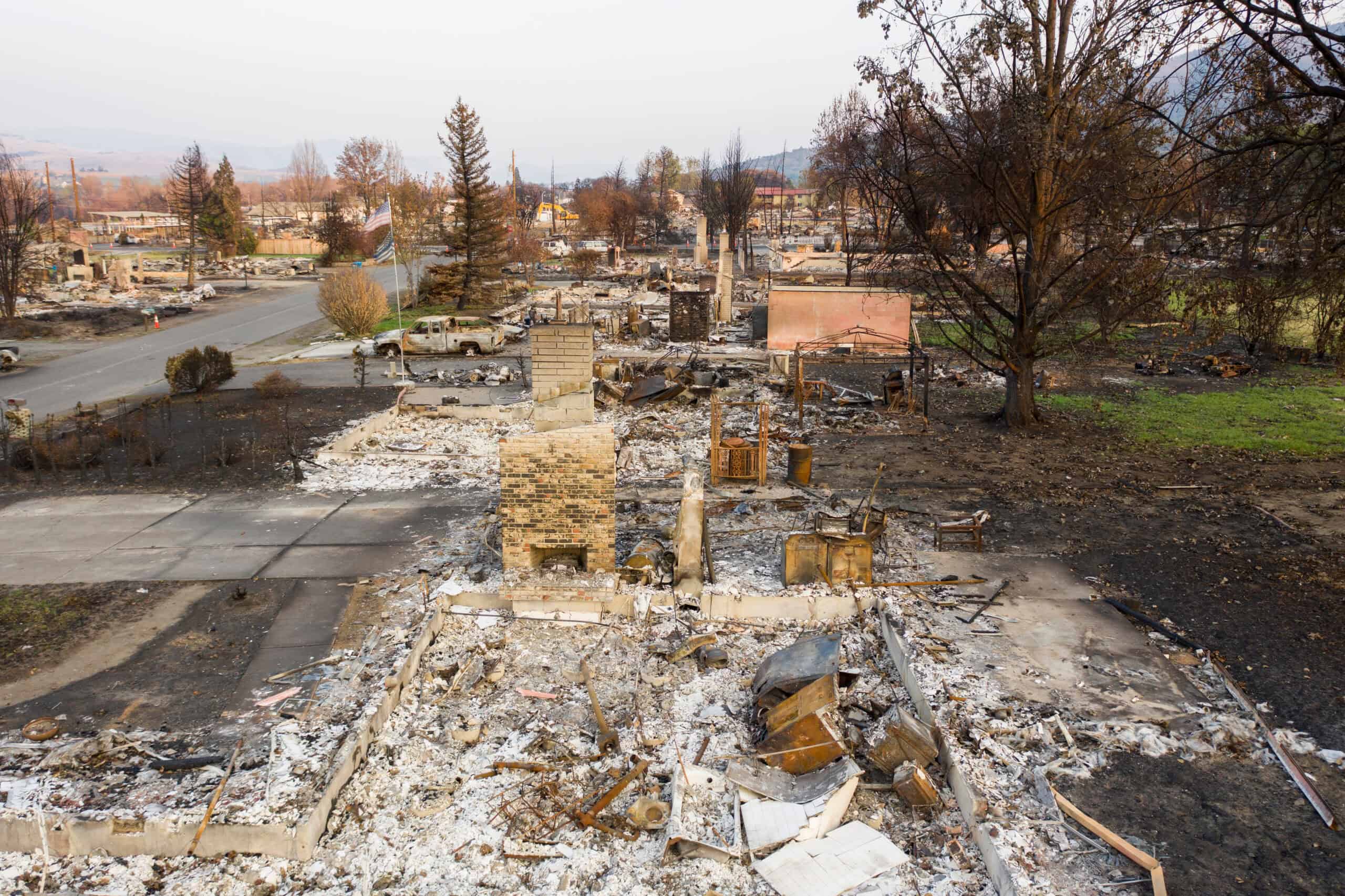 The remains of a Rogue Valley area community, in southern Oregon, after the 2020 Almeda wildfire. Photo by Ahturner.