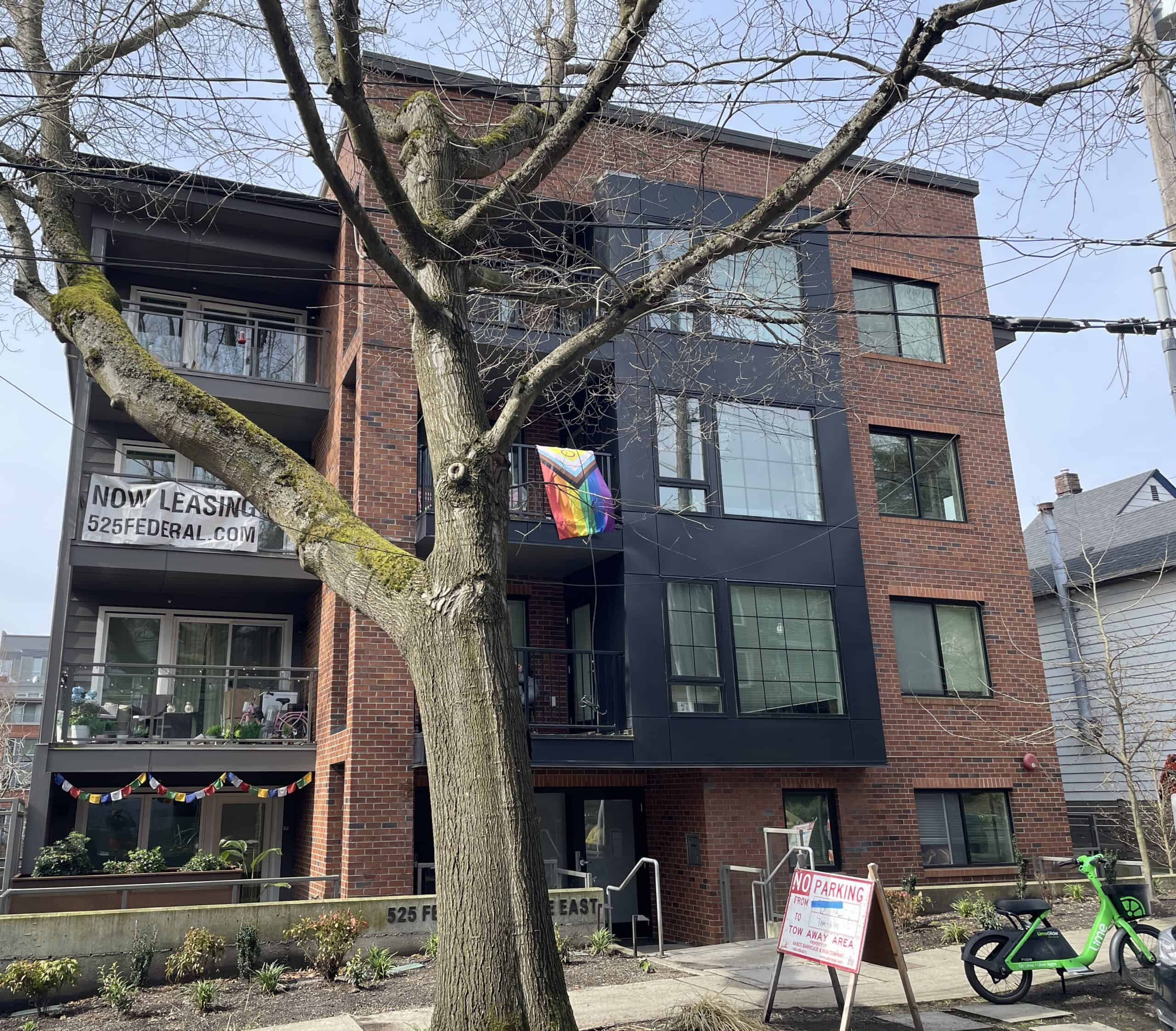A four-story apartment building with 29 homes and no elevator, in Seattle’s Capitol Hill neighborhood. Photo by Dan Bertolet.