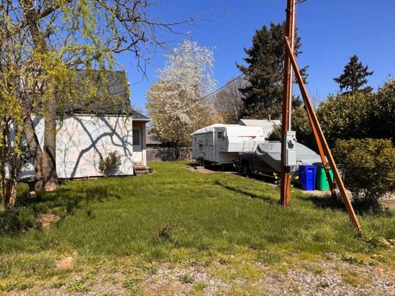 An occupied RV from 2024 (left) was no longer present in 2026 (right). Photos by Kol Peterson (left) and Catie Gould (right). 