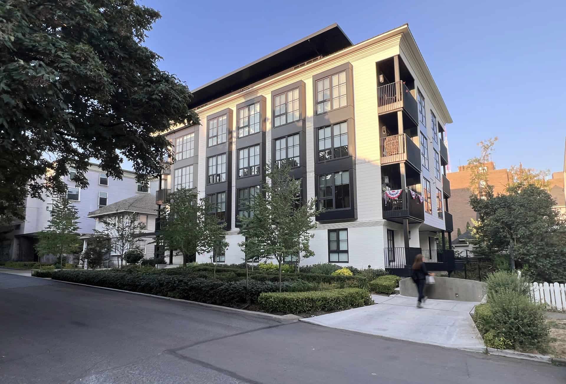Seattle’s Fitzgerald Condominiums are a rare example of a small building with an elevator. These “sunlight suites,” arranged around a single stairway, are well suited to downsizers seeking an age-friendly home in a residential neighborhood. Photo by Mike Hipple for Sightline.